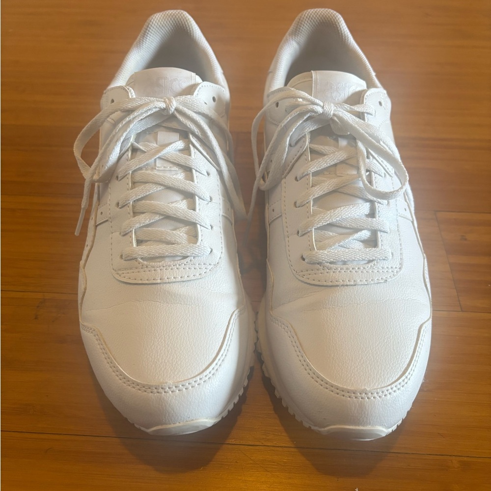Classic White Men's Sneakers